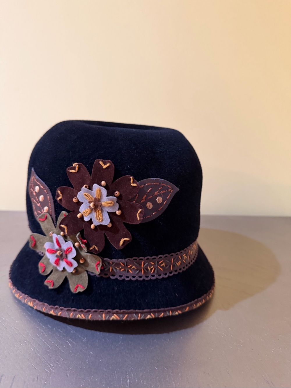 Women’s Black Felt Floral Accent Cloche Hat
